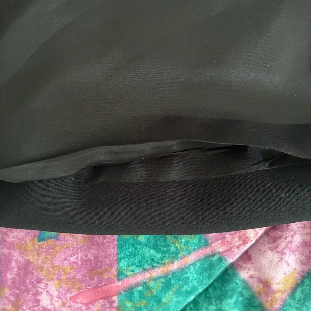 Jones New York Vintage Black Blazer  Jacket with satin detail and 1 button